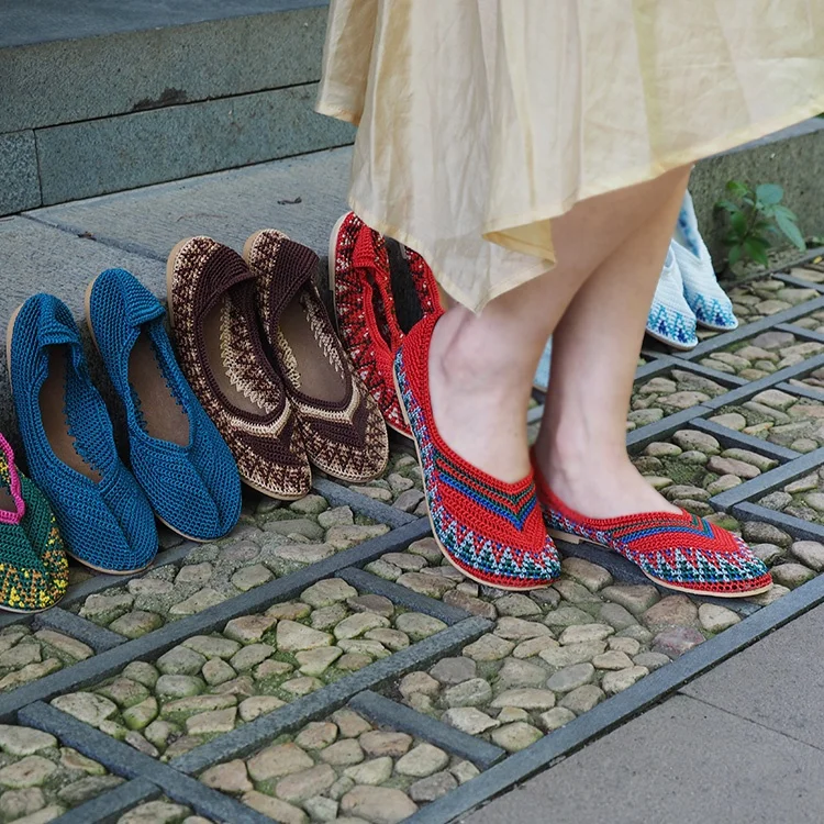 

2021 women's spring and summer handmade crochet ladies' casual shoes, Customized color