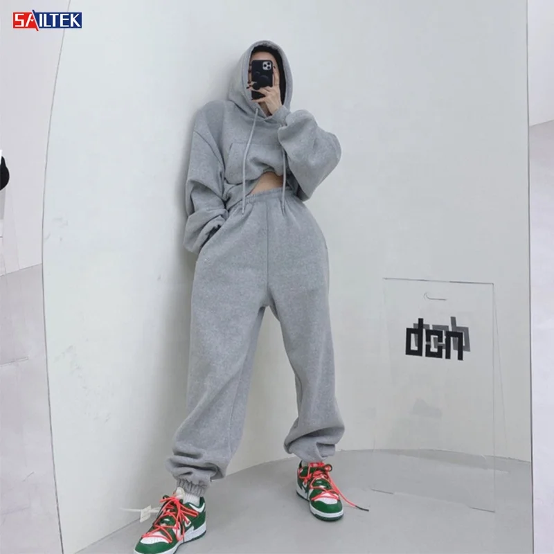 

Wholesale winter thick hoodie set custom logo solid womens sweat suits sport casual 2021 fall women clothing, Shown