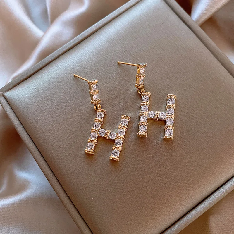 

2021 trendy jewelry crystal drop letter earring
