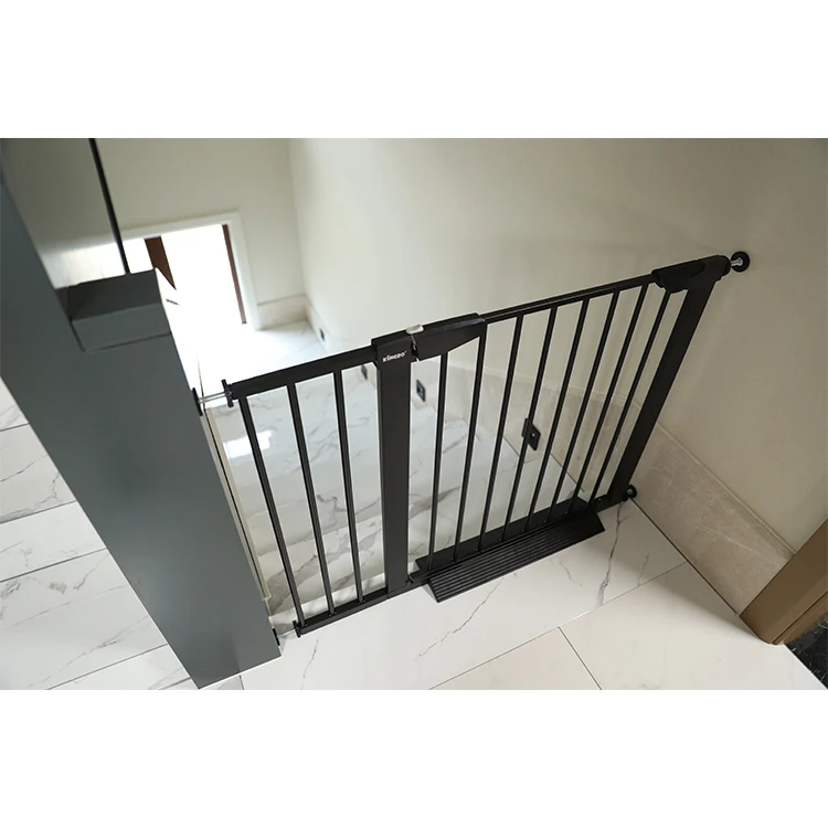 

High quality doors stairs to protect children other baby supplies wholesale baby safety gate