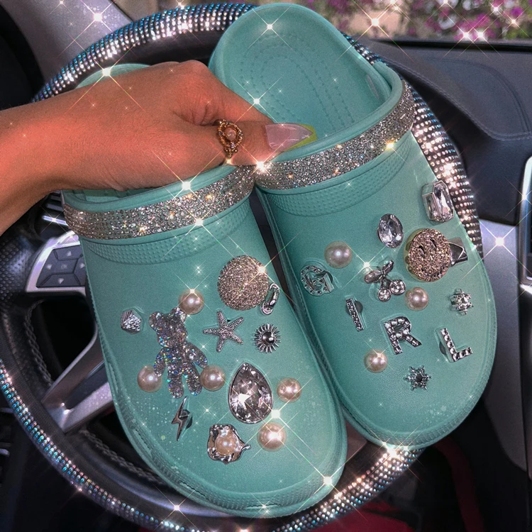 

New Garden Shoes Slip On Sandals Outdoor Thick Sole EVA Beach Slipper Clogs Sandal rhinestone women's Clog with shoes charms, Customized color