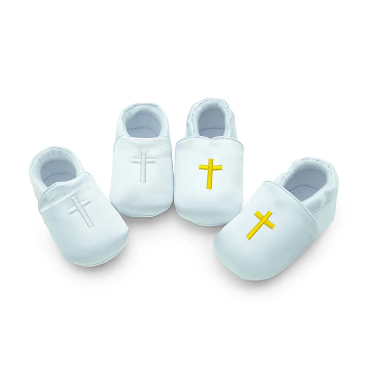 
Good quality baby moccasin shoes cross embroidery baby crib shoes baptism shoes 