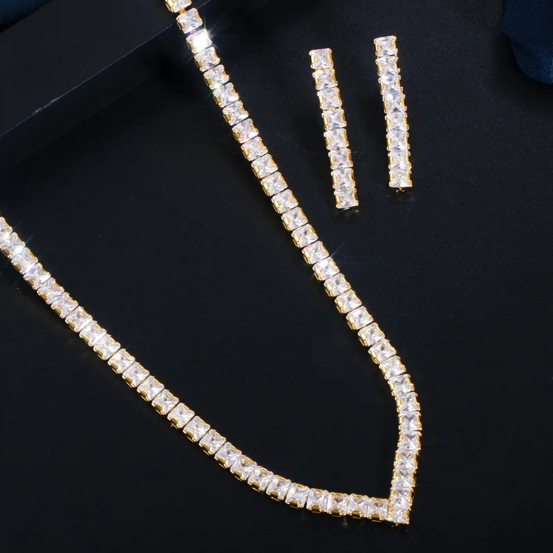 Very Shiny Cubic Zirconia Pave Jewellery Dubai Yellow Gold Color Women Party Choker Necklace and Earring Brides Jewelry Set