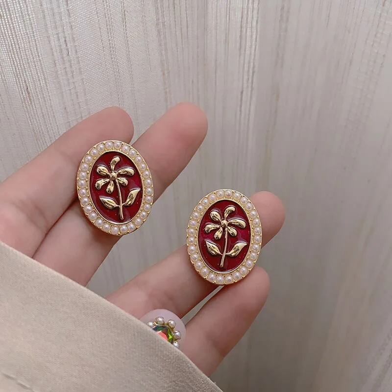 

French style enamel pearl flower red vintage Hepburn gold stud earrings women, As pic