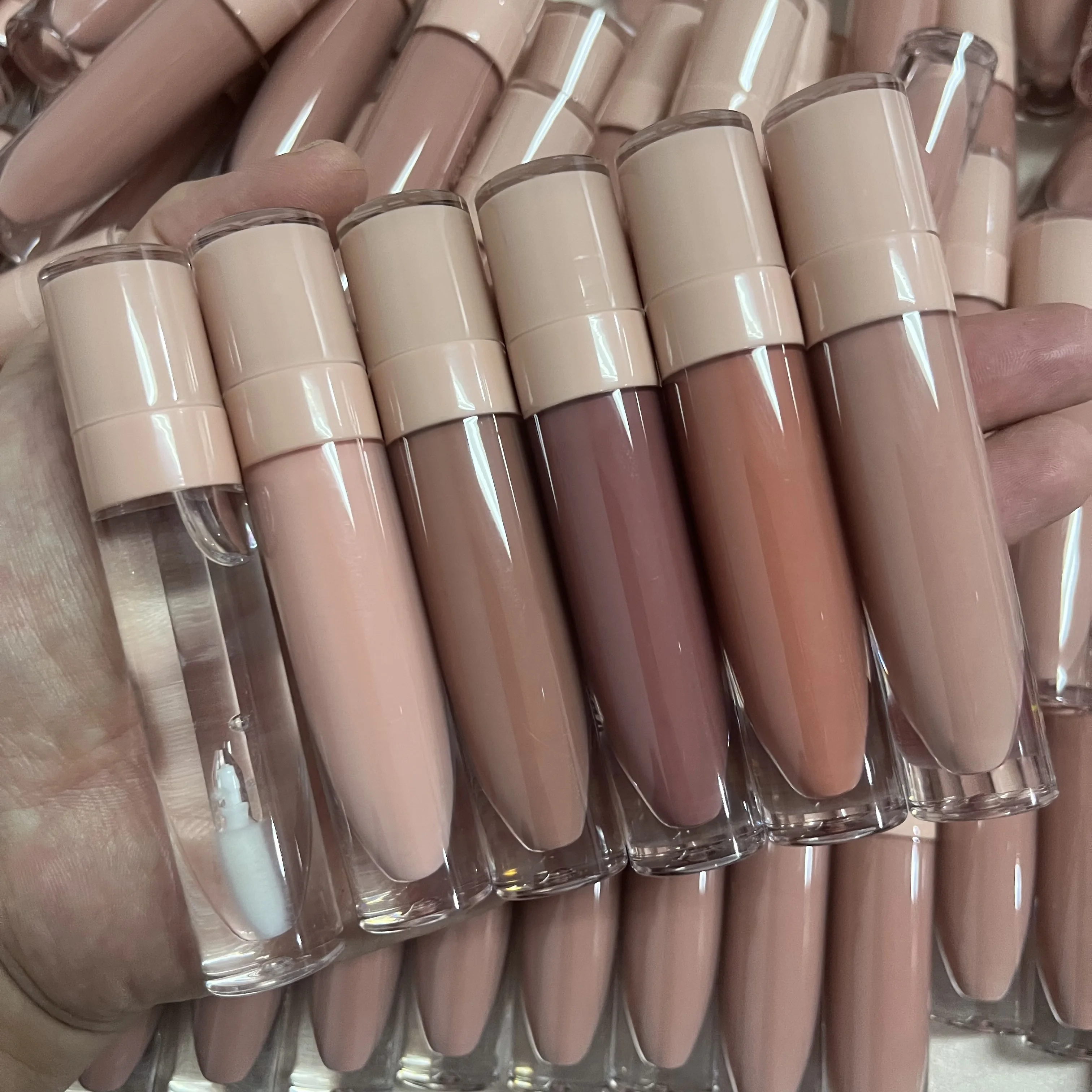 

Factory custom popular lipgloss tubes packaging luxury vegan nude pink glossy lip gloss