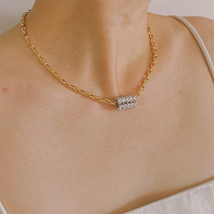 

Party Queen Roller Wheel Shiny Cubic Zircon Necklace Cylinder Box Chain Pendant Necklaces for Women Korean Statement Jewelry Ho, Gold