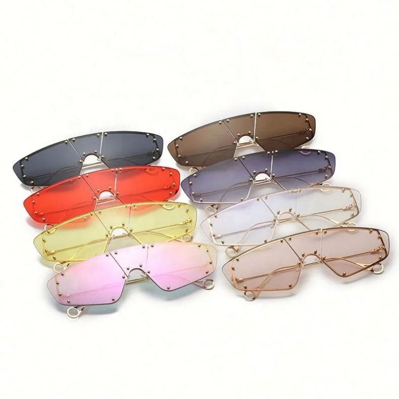 

Trendy Small Frame Novelty Women Metal Sunglasses in Stock, 8 colors