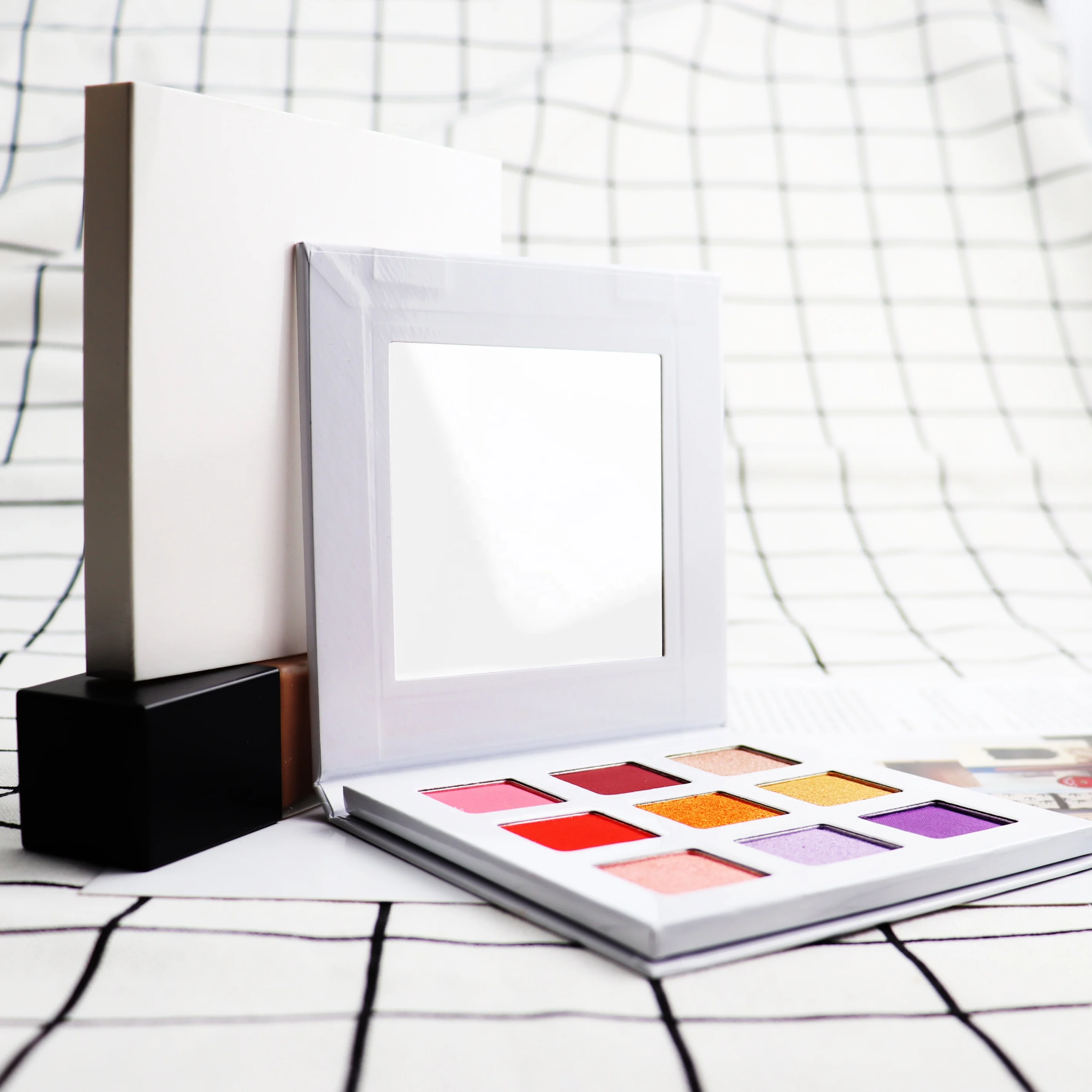 

Hot selling brushes set paleta sombras de ojos DIY eyeshadow palette private label, 9 colors