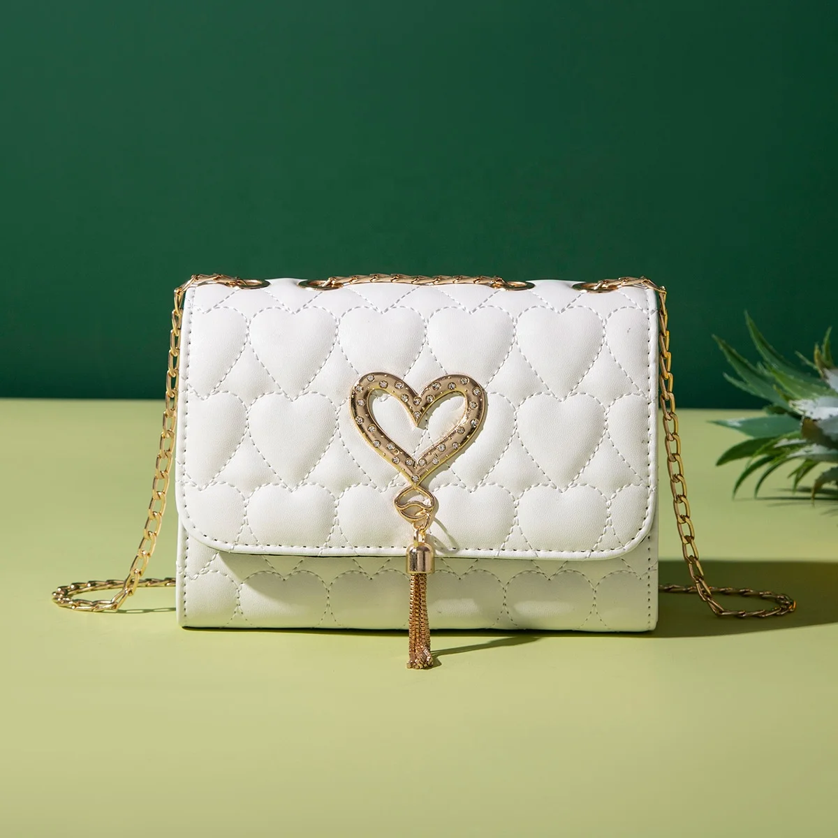 

leather chain trend heart shaped slippery hand bags shoulder 2022, White