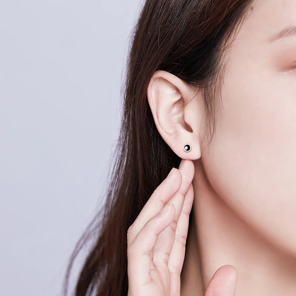 

Simple Elegant Mini Black Round Slice 925 Silver Funky Earring For Women