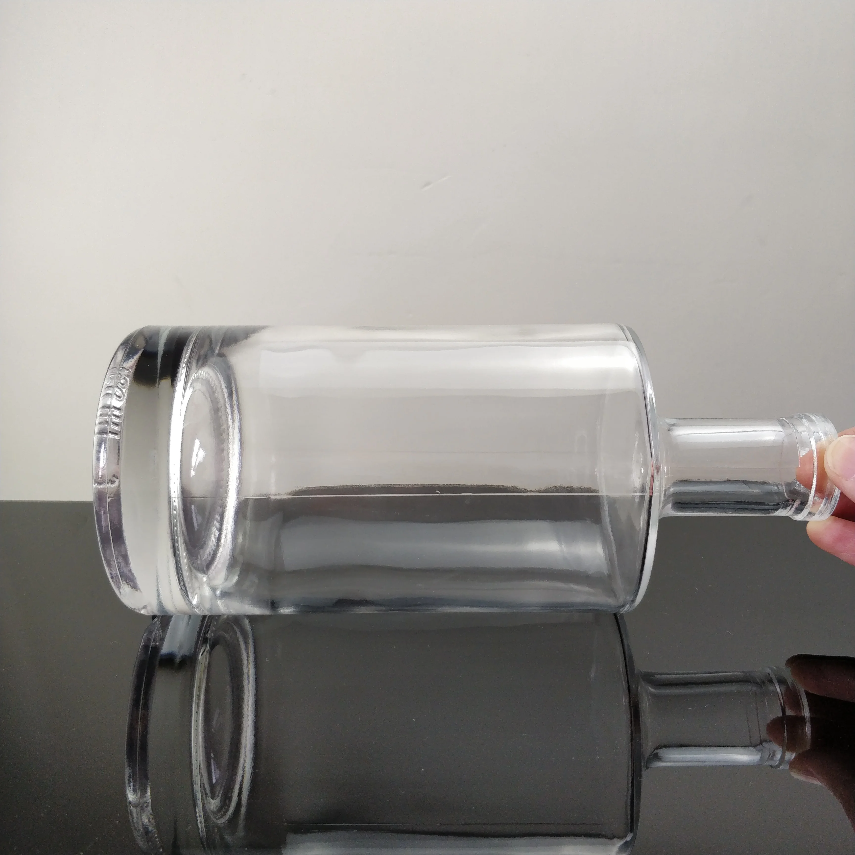 vodka bottle 750ml (5).jpg