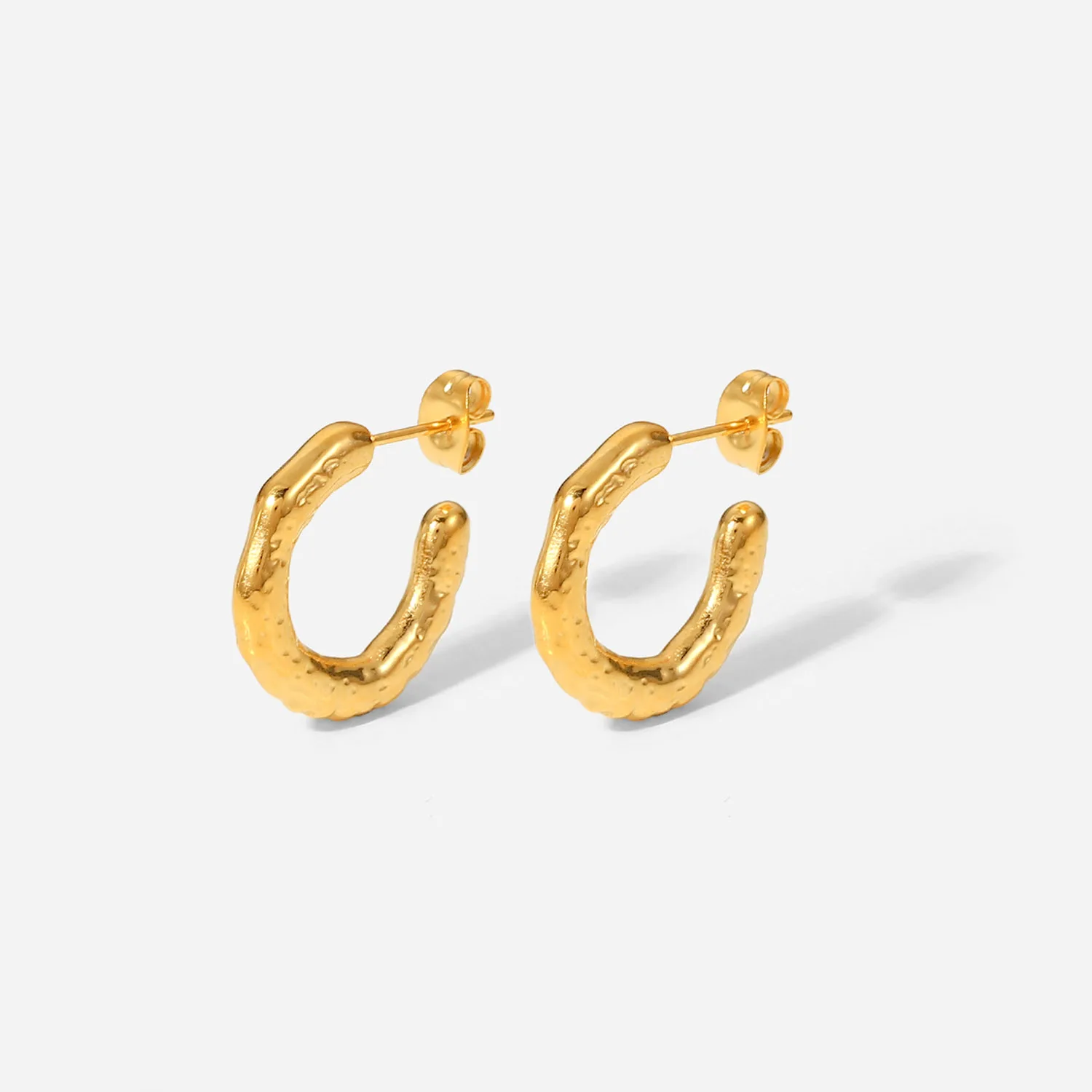 

Trendy Fashion Statement Hoop Earrings 18k Gold Stainless Steel CC Shaped Huggie Earrings Jewelry For Women