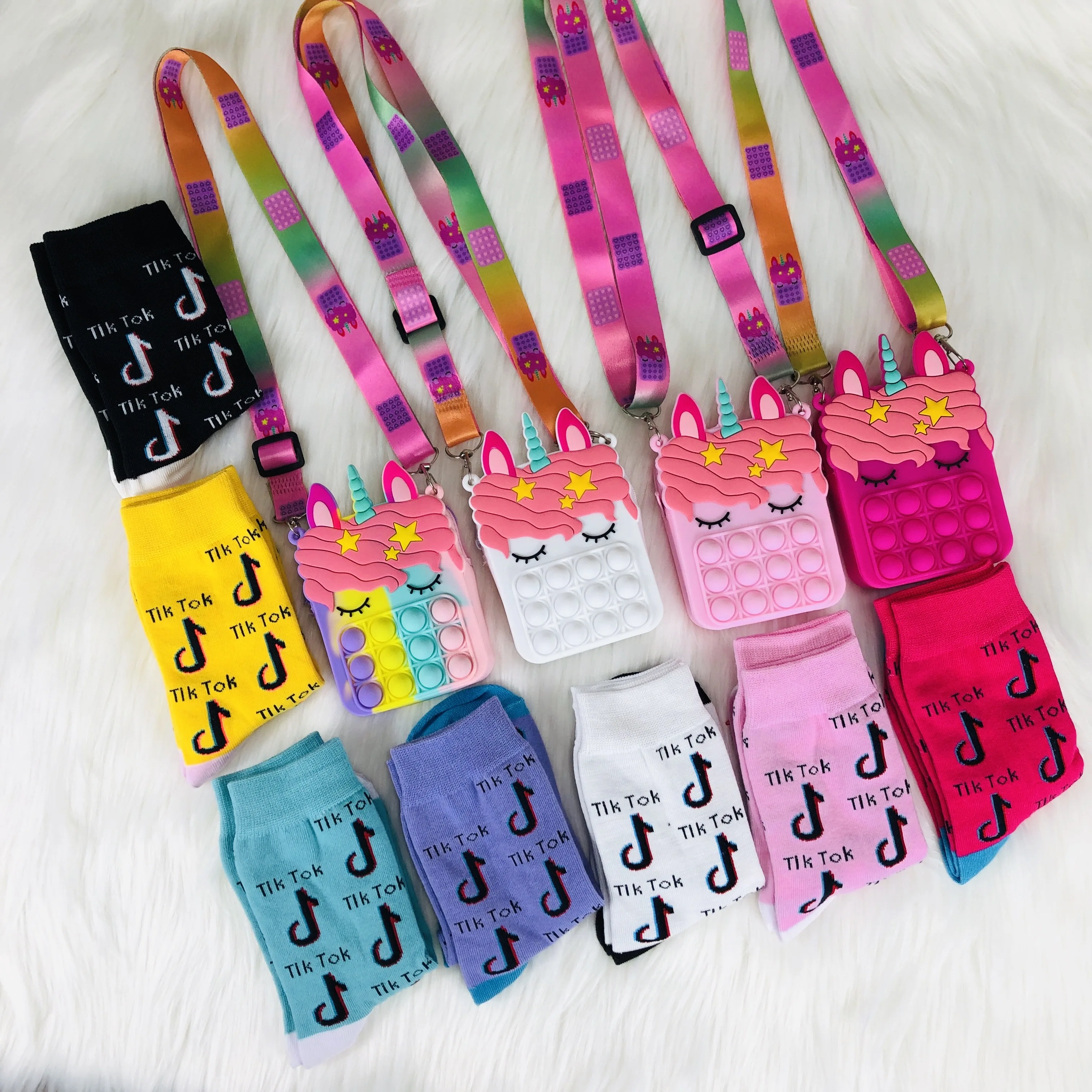 

Summer Color Silicon Bubble Unicorn Pop Purse Mini Handbags Messenger Bag Kids Purses and Tiktok Socks Women Hand Bag