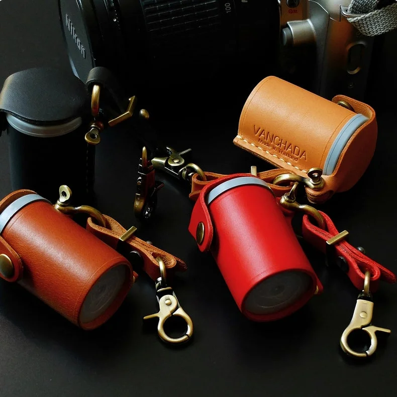 

Customizable Leather 35mm Film Canister Holder Keychain Version PU Leather Photography Accessories Handmade 35mm Film Case, Black /brown/ or customized colors