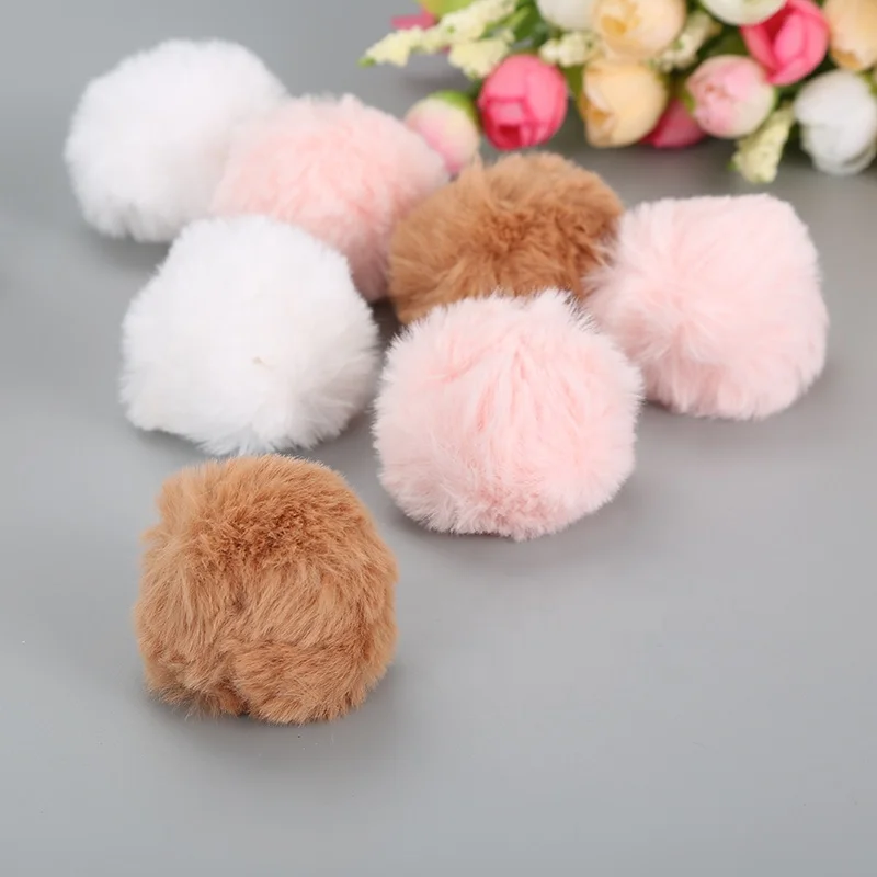 

Wholesale Fake Fur Ball For Play Pet Training Ball Toys, White/pink/brown