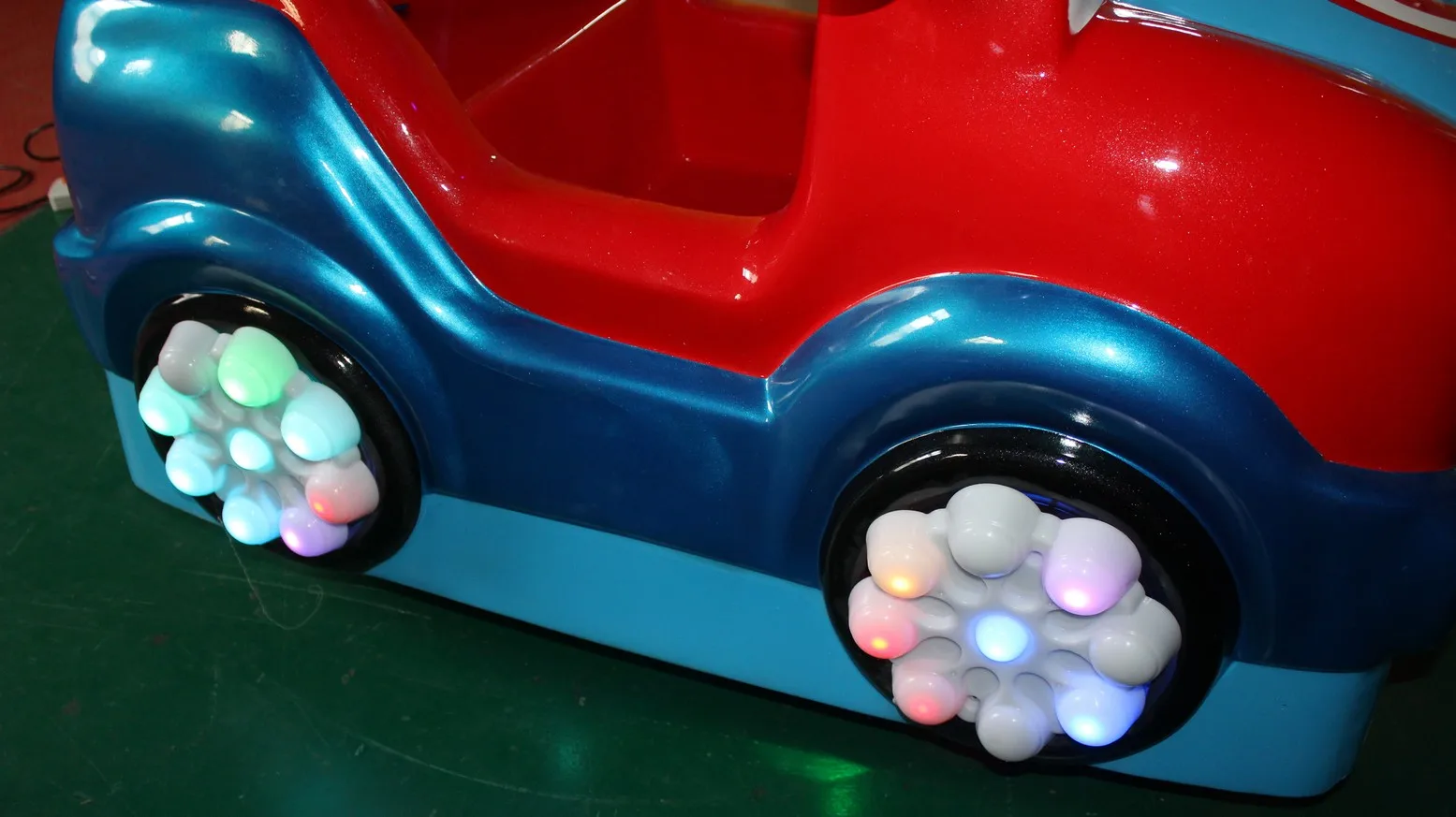 热卖kiddie ries 游戏机宝马汽车为儿童库存