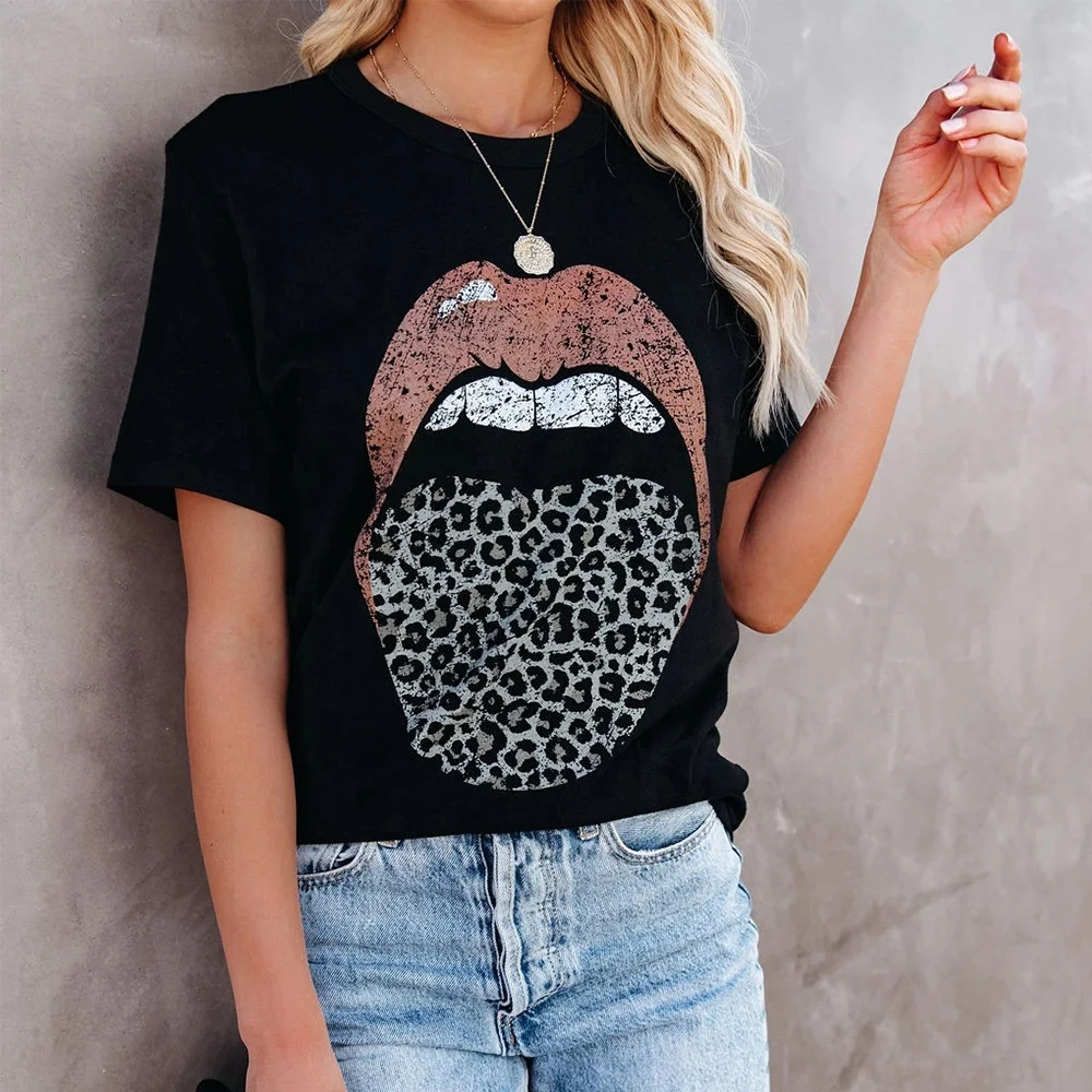 

Lip printed T-shirt with round neck and short sleeves