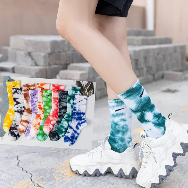 

Multicolored Maple Leaf Printing Hip Hop Funny Women Tennis Street Tie Dye Hemp Socks Men, 10colors