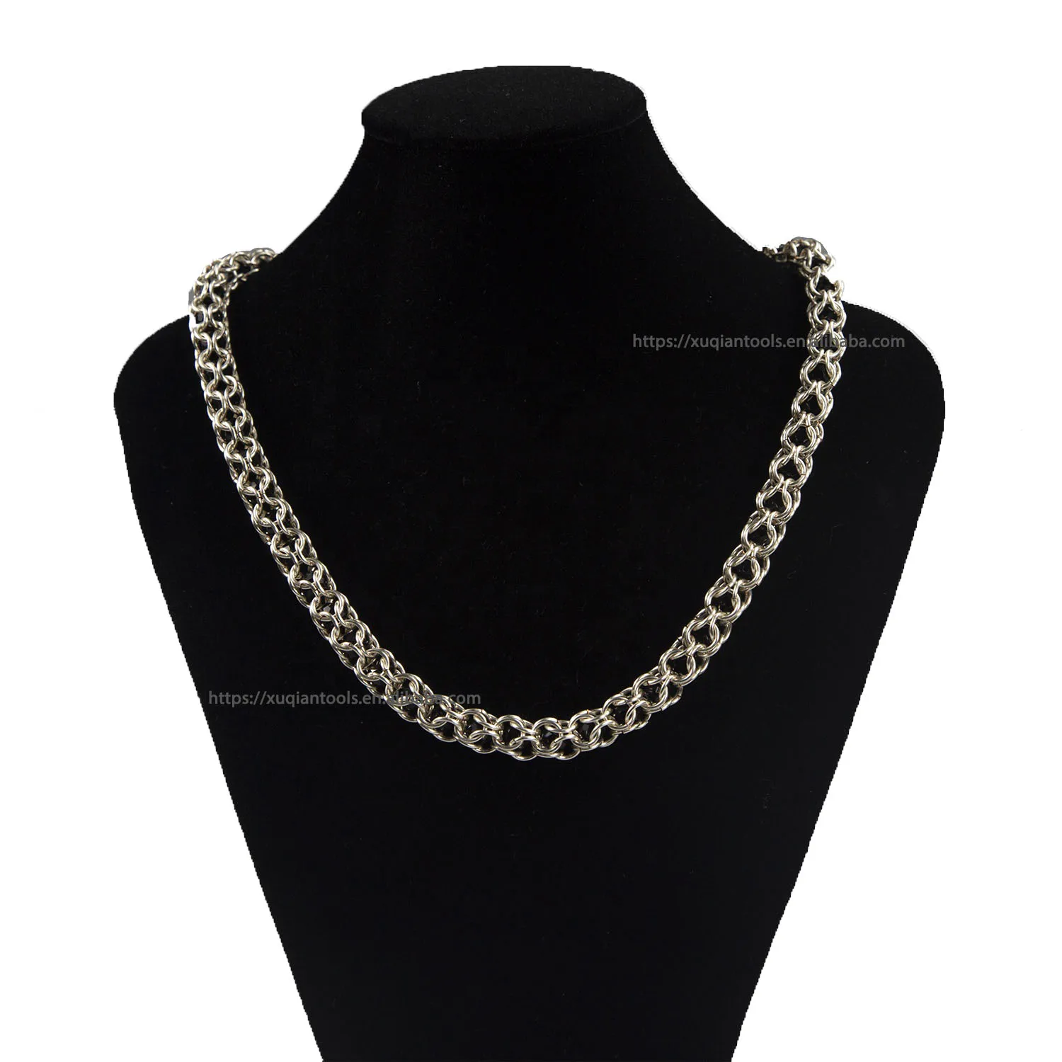 

Hobbyworker Queen Ansa Chainmaille Necklace for Jewelry Making