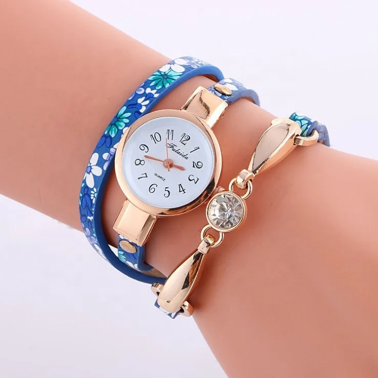 

2019 Classic Small Dial Watch Hot Ladies Watch Printed Metal Diamond Quartz Watch High Quality Women Watch, As shown