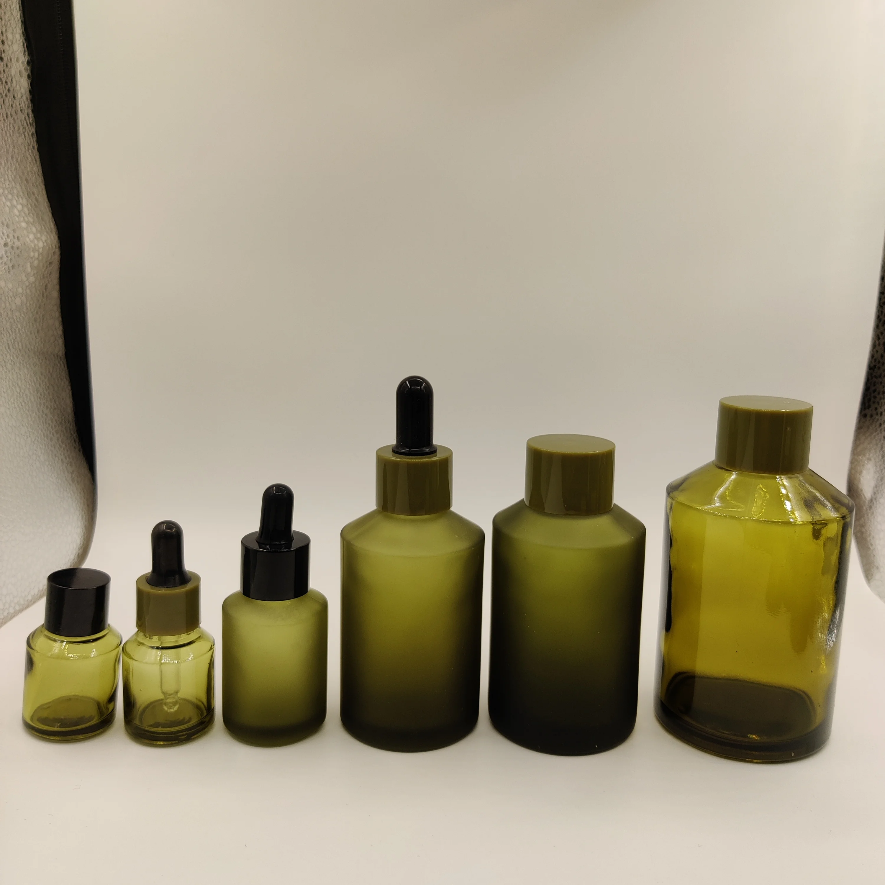 

Top Fashion Dropper Bottle Spray Perfume Factory Product Packaging Bottle