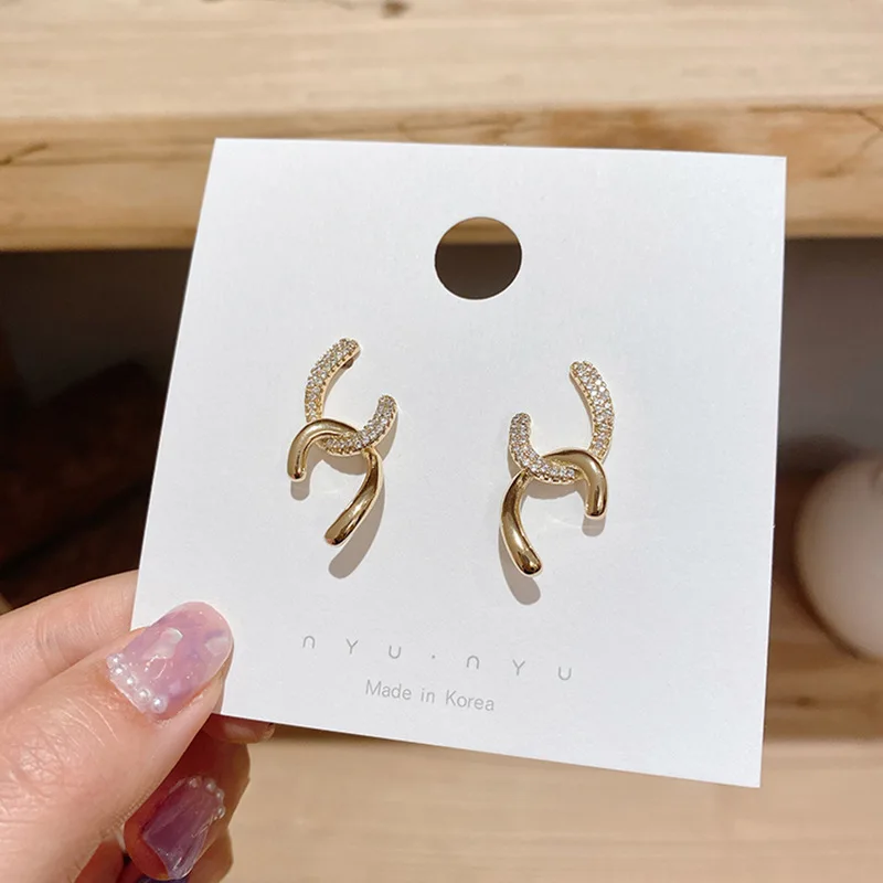 

new statement irregular crystal fashion double c earrings