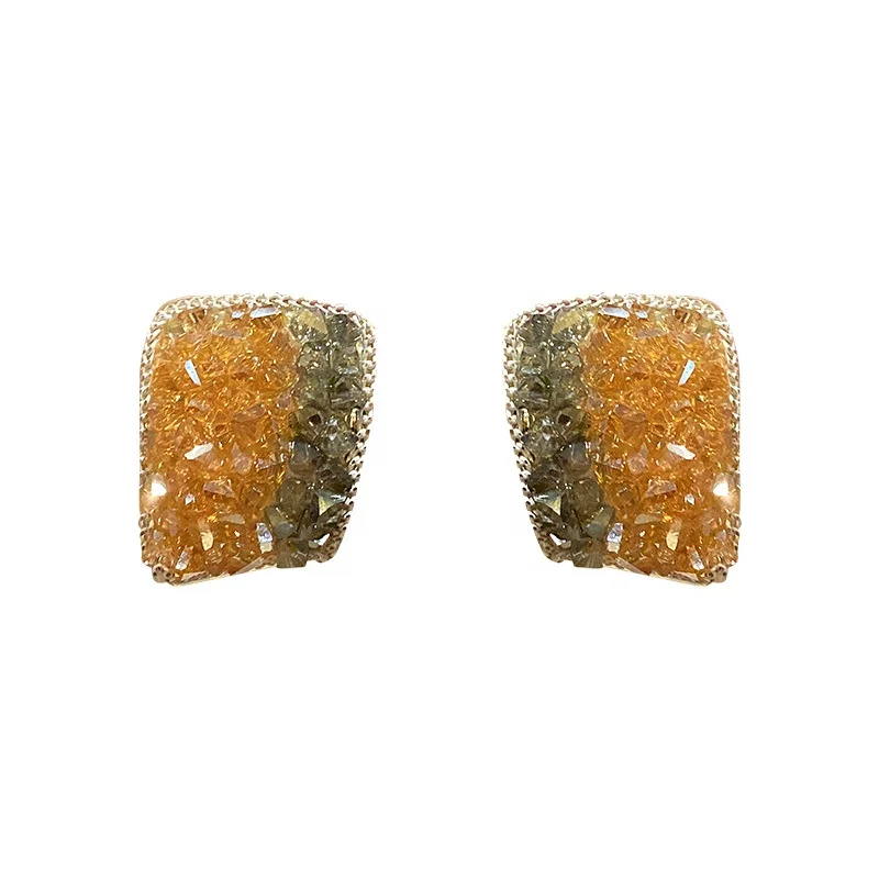

Beautiful Yellow-green Gradient Crystal Geometric Stud Earrings Korean Fashion Women Girl Jewelry Accessories, Picture shows