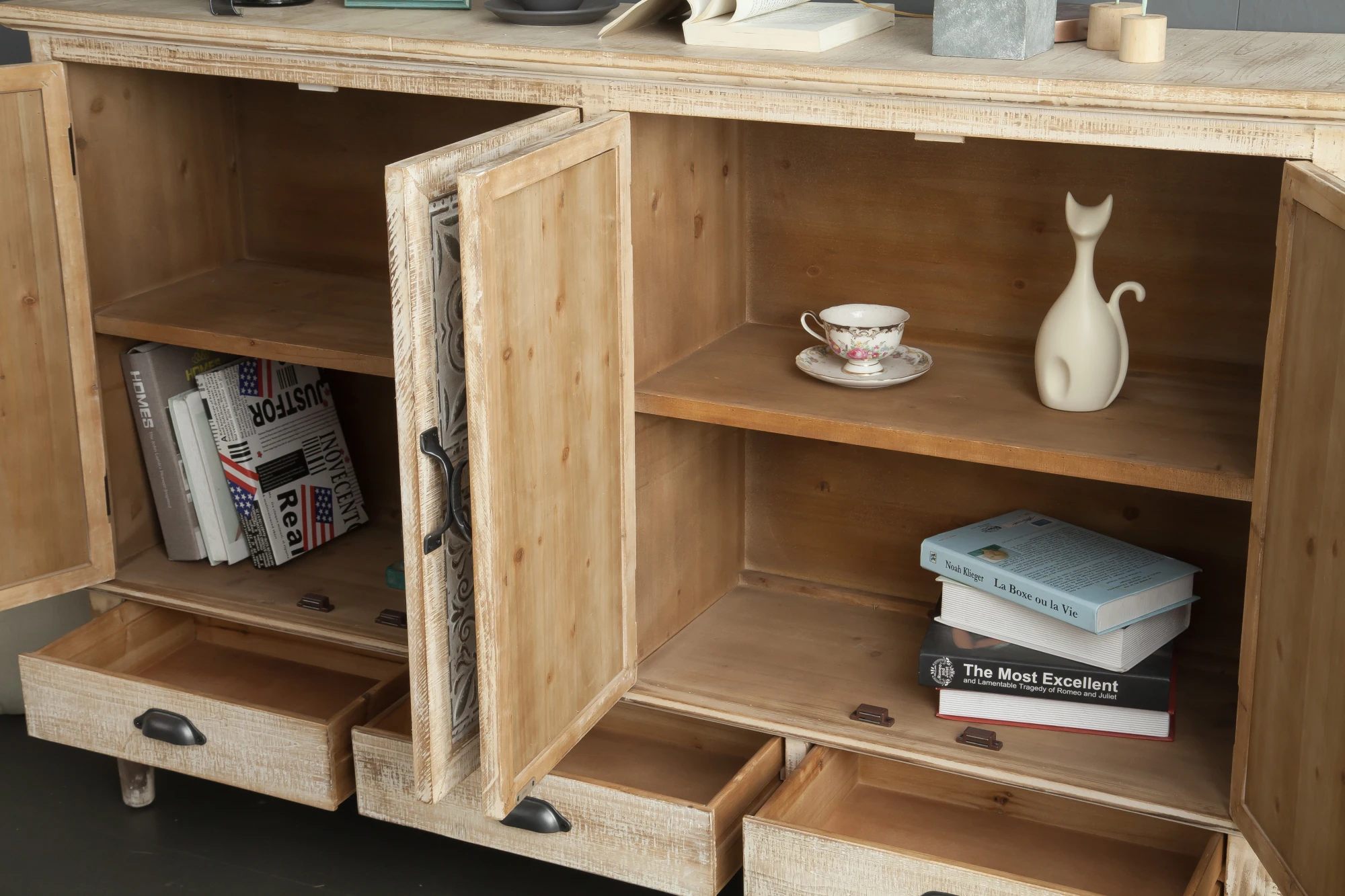 农舍风格古董家居家具白色洗大 3 抽屉实木餐具柜与 4 门