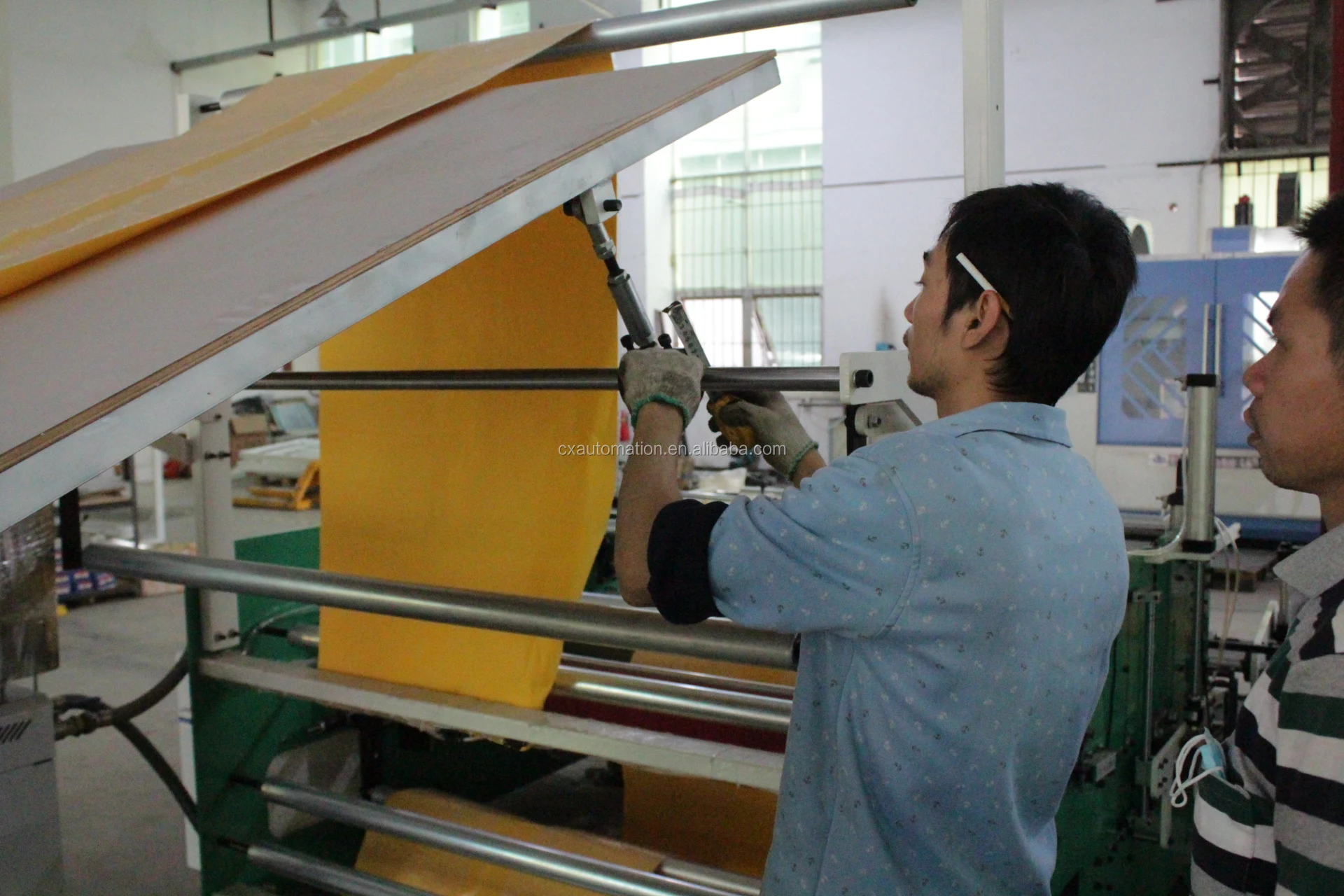 
2019 Bubble Mailer Padded Envelope Bags Making Machine Factory 