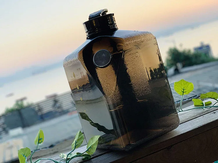 Amazon Hot Selling PETG GYM Plastic half Gallon Jug 2.7L Botella De Agua Wholesale Sport Water Bottle 