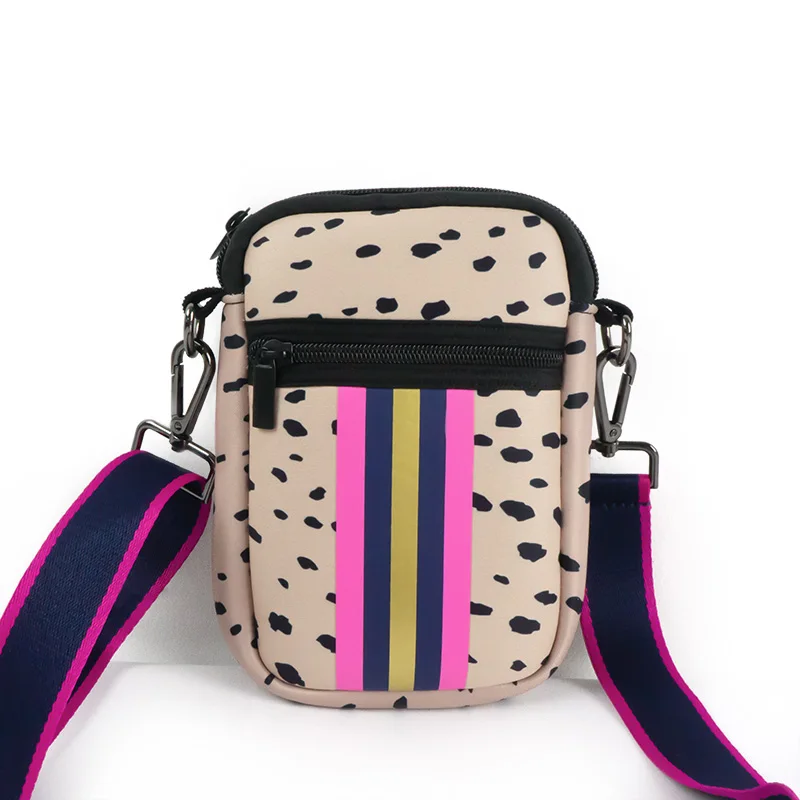 

2020 new arrival men and women trendy neoprene leopard print crossbody bag mobile phone bags