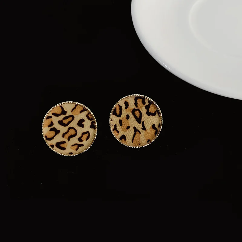 

Factory directly wholesale 925 silver needle Leopard earrings