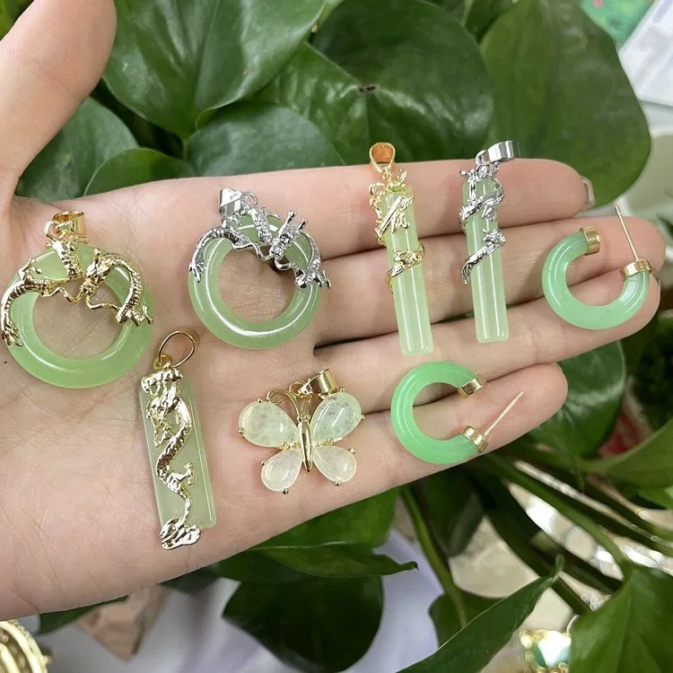 

Green jade butterfly necklace jade pendant necklace set for women, Picture shows