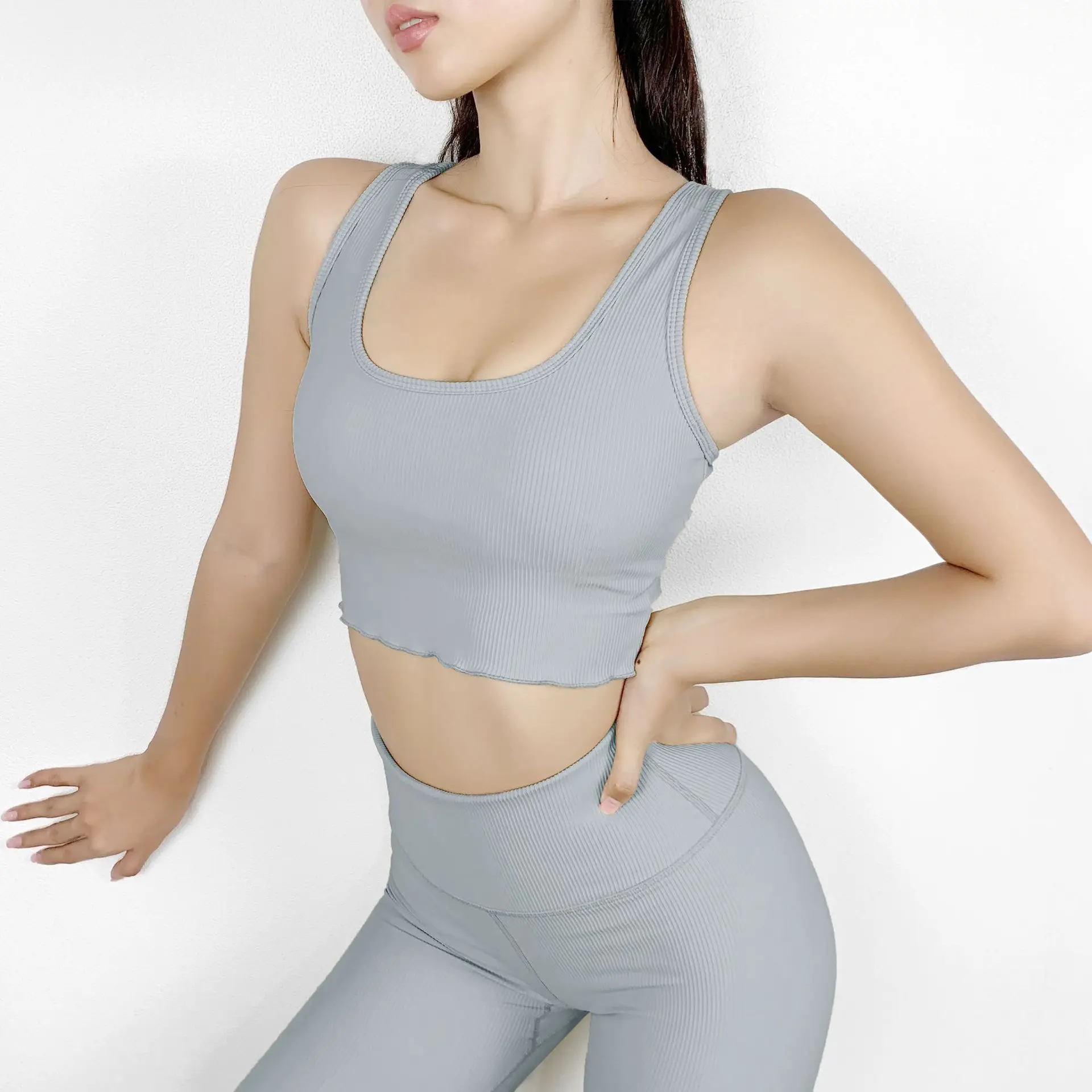 

European and American new autumn women's fashion line tight-fitting sports yoga fitness suit women