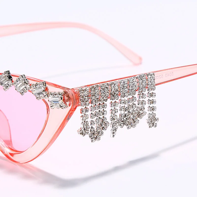 Finewell 2021  custom fashion diamond glasses chains cat eye shades sunglasses women