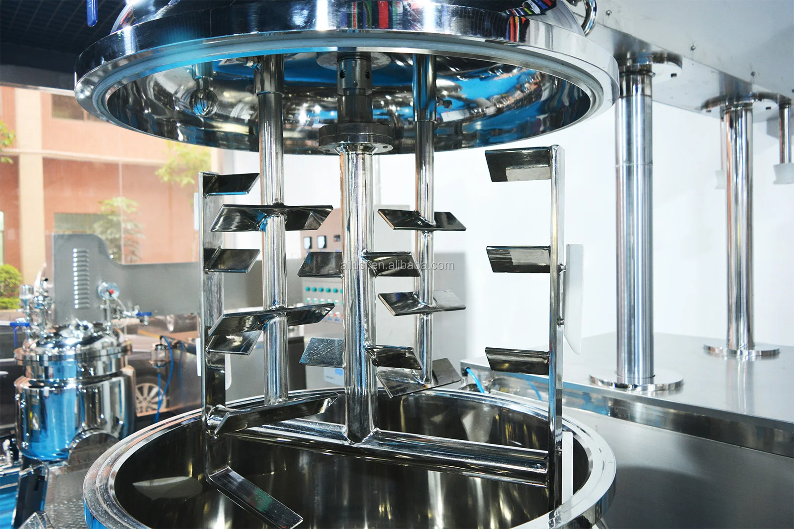 
Product Line Cosmetic Fixed Type Vacuum Homogenizer Emulsifier with CE 