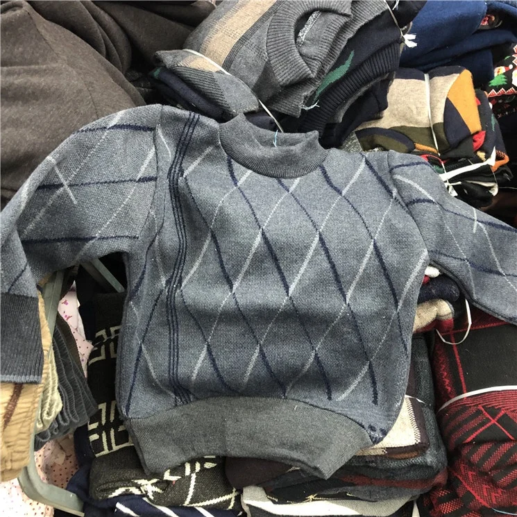 0.65 dollars BY040 Factory price Children's sweater boy's pullover knitwear kids' garment round neck long sleeves woollens