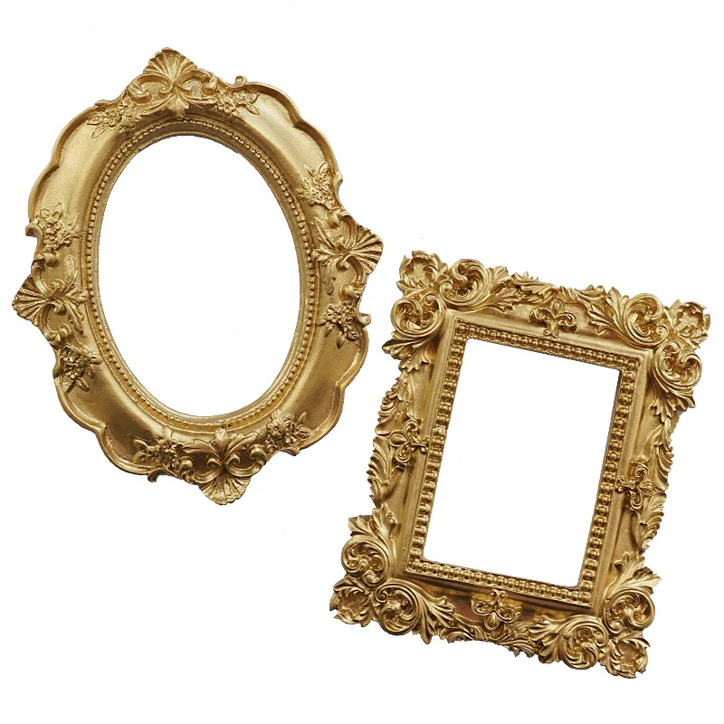 

Retro Style Golden Color Photo Frame Design Photography Props Suitable For Home Decoration And Product Shooting