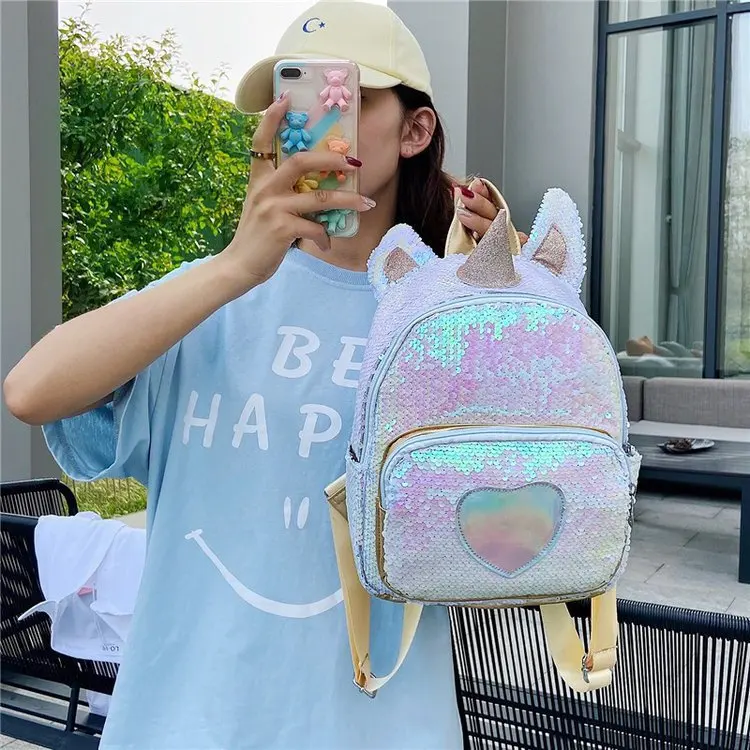 

2022 New Children Colorful Changing Sequin Unicorn Backpack Kids Cute Cartoon love heart Backpack Girl student school bag, 2 color