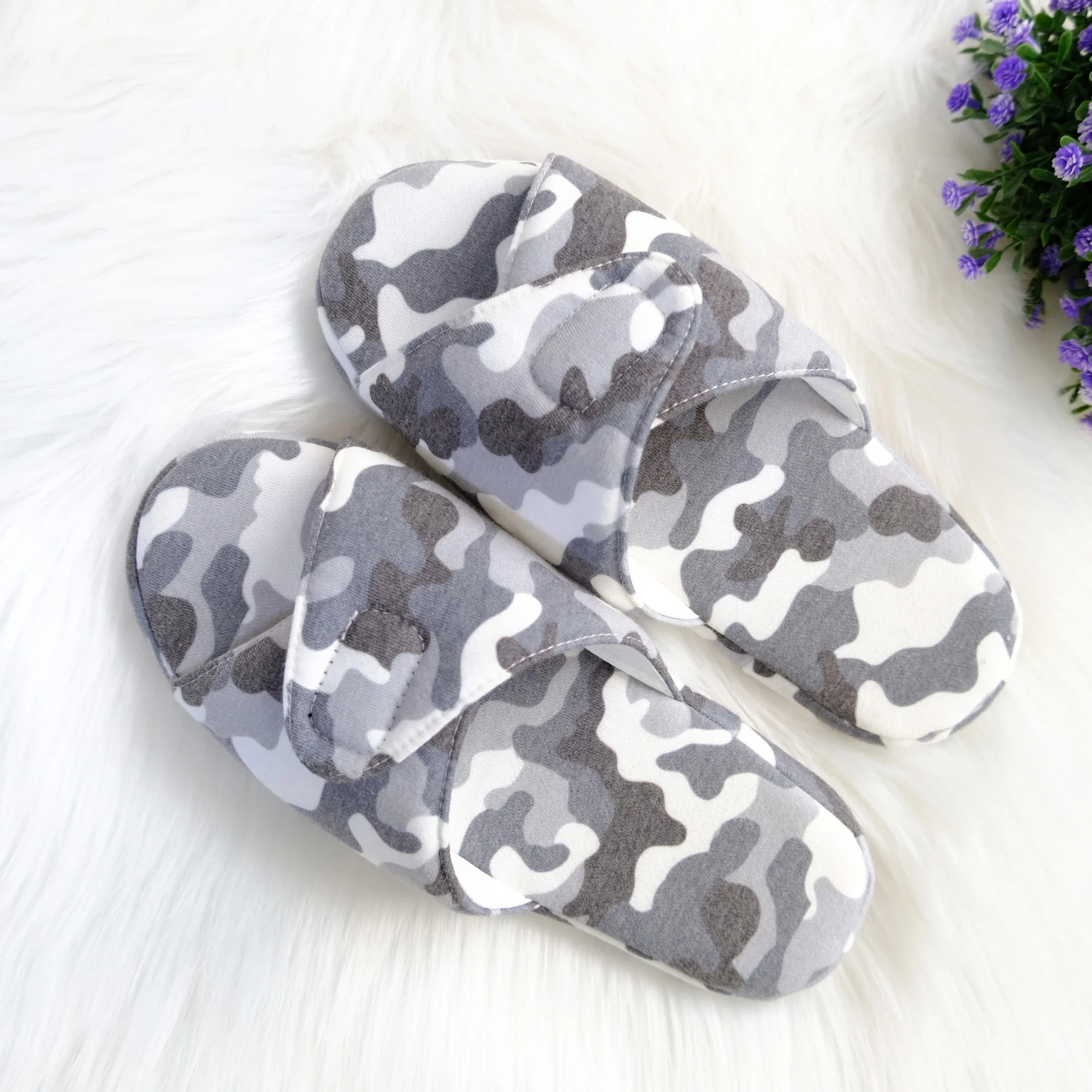 

2021 Durable Design Indoor Slippers Cool Summer Soft Women's House Slippers