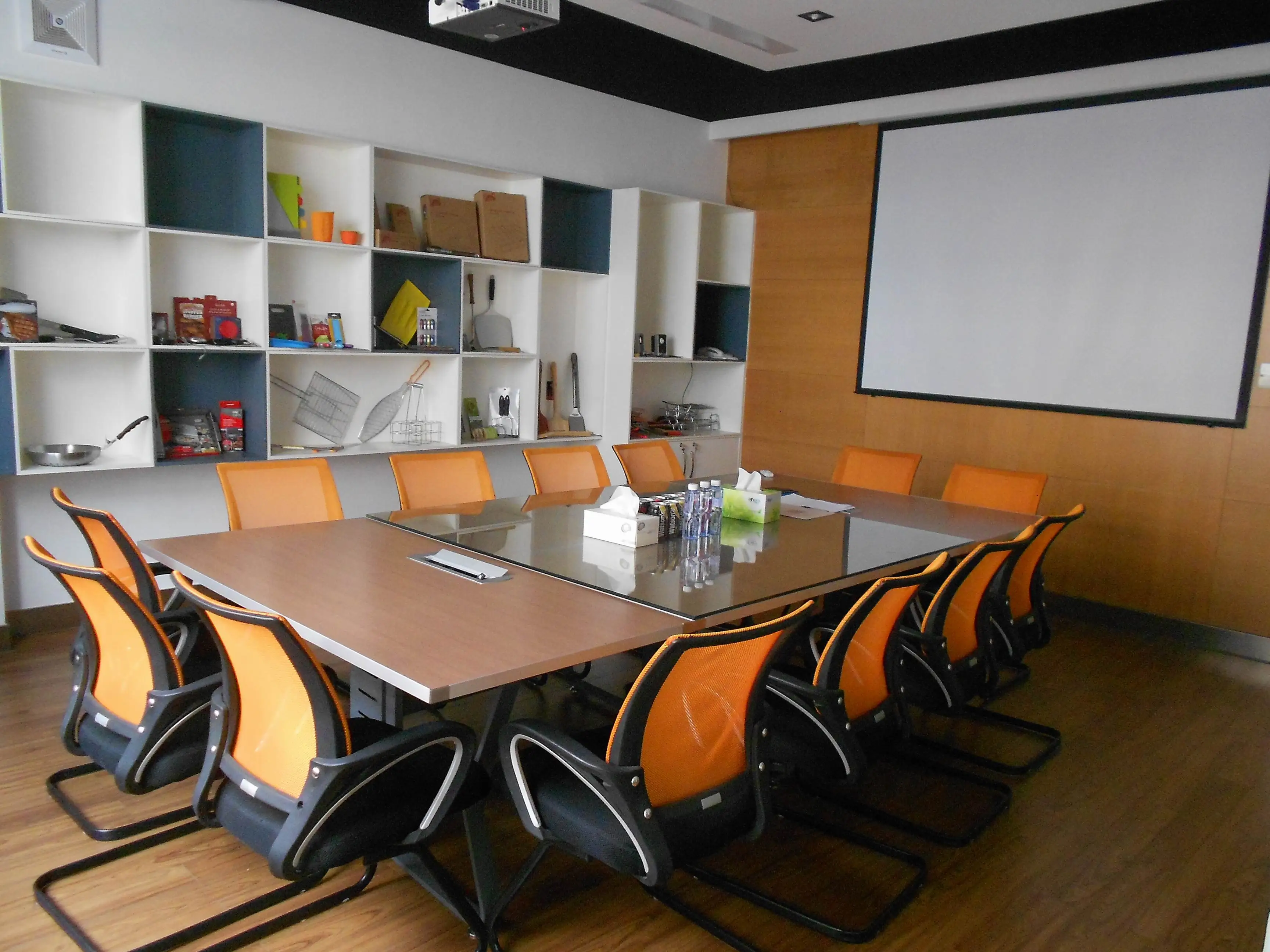 meeting room 2.jpg