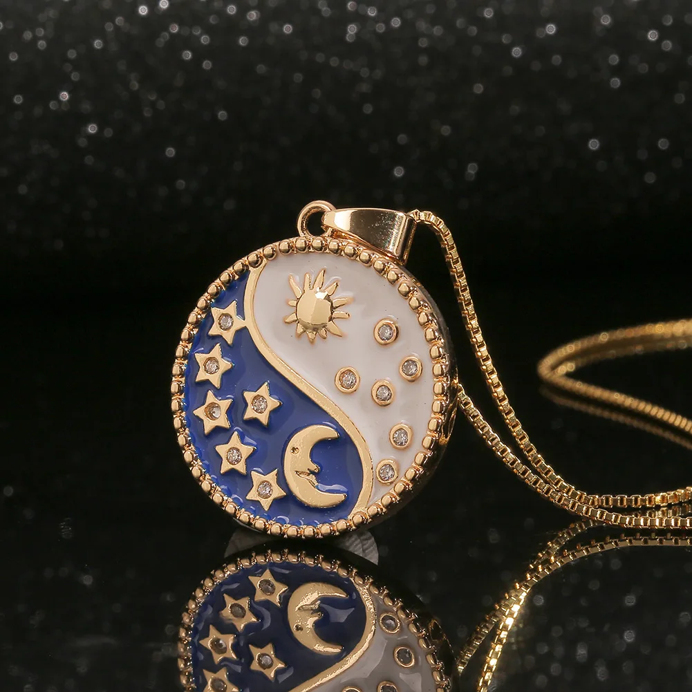 

Newest Gold Plated Oil Dripping Yin Yang Round Cion Pendant Necklace Vintage Gossip Yin Yang Moon Star Sun Necklace For Couples