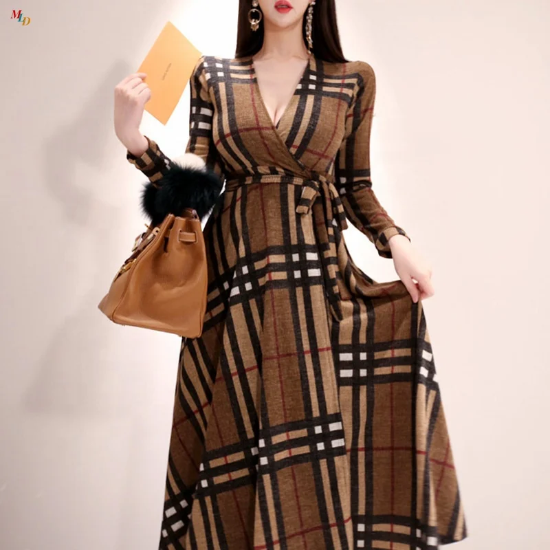 

2022 fashion famous brand luxury designer woman plaid woolen middle dress lady v neck elegant women skirt casual belt dresses