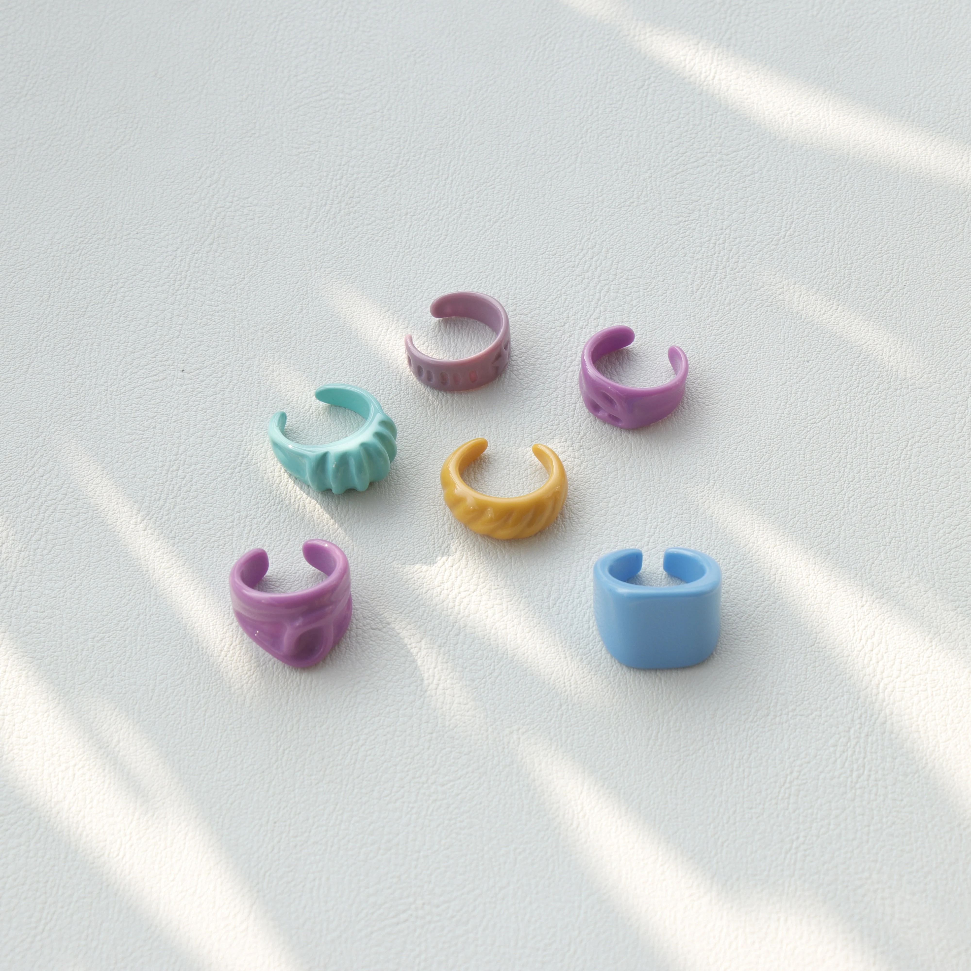 

JUHU 2021 Fashion Best Selling Acrylic Acetate Simple clear resin ring colorful Ring Shell Resin Link Ring Jewelry Wholesale