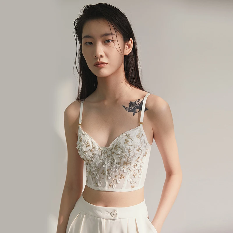 

2021 High Quality Gold Embroidery Women Bralette Floral Lace Lingerie Set showing good shape, Black/white