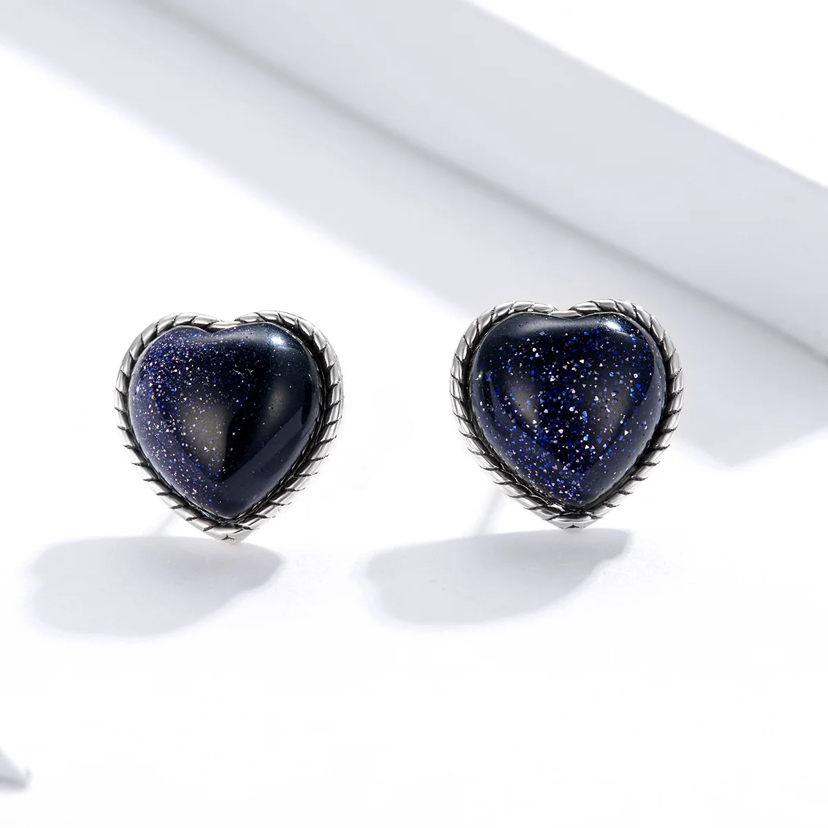 

Wholesale Customizable 925 Silver Heart Shape Classical Black Stone Earrings