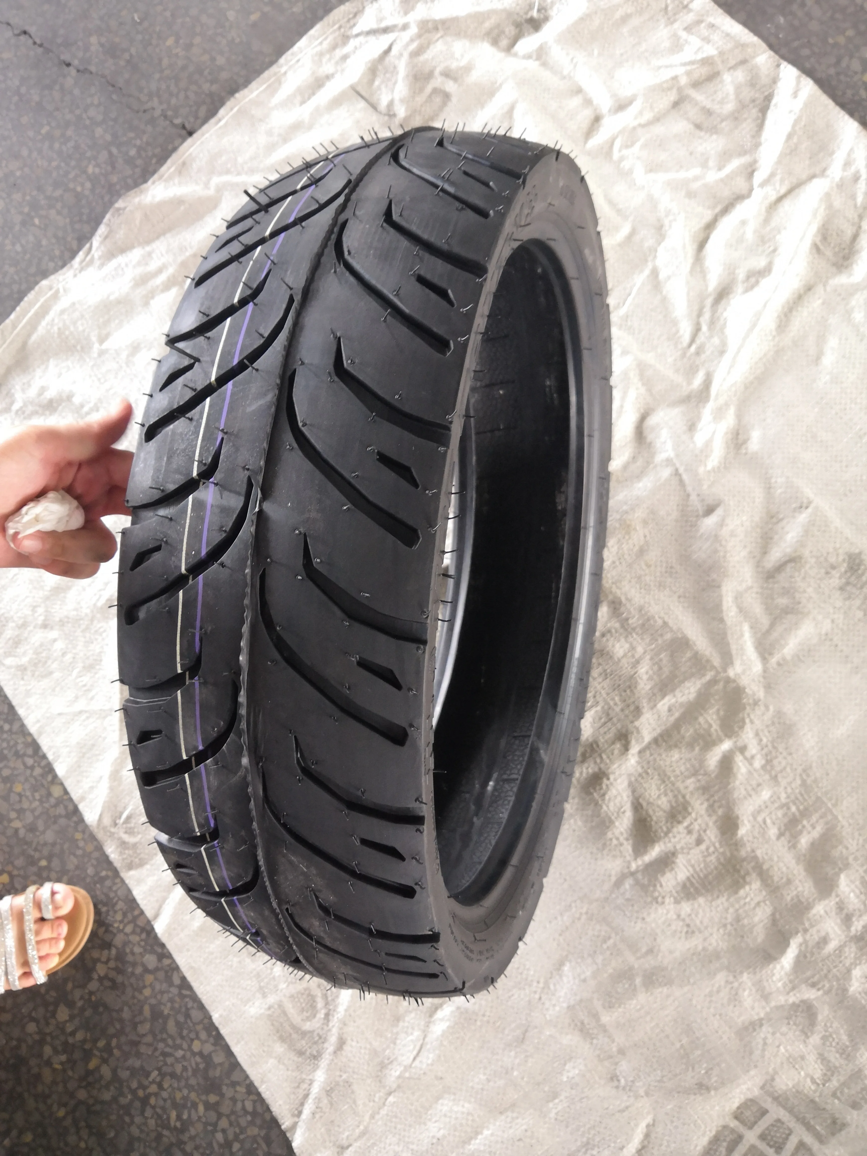Good Quality Mrf 140 60 17 Motorcycle Tire Tricycle Tire Buy Motorcycle Tire 140 60 17 Tyres 140 60 17 China Motorcycle Tyre Product On Alibaba Com