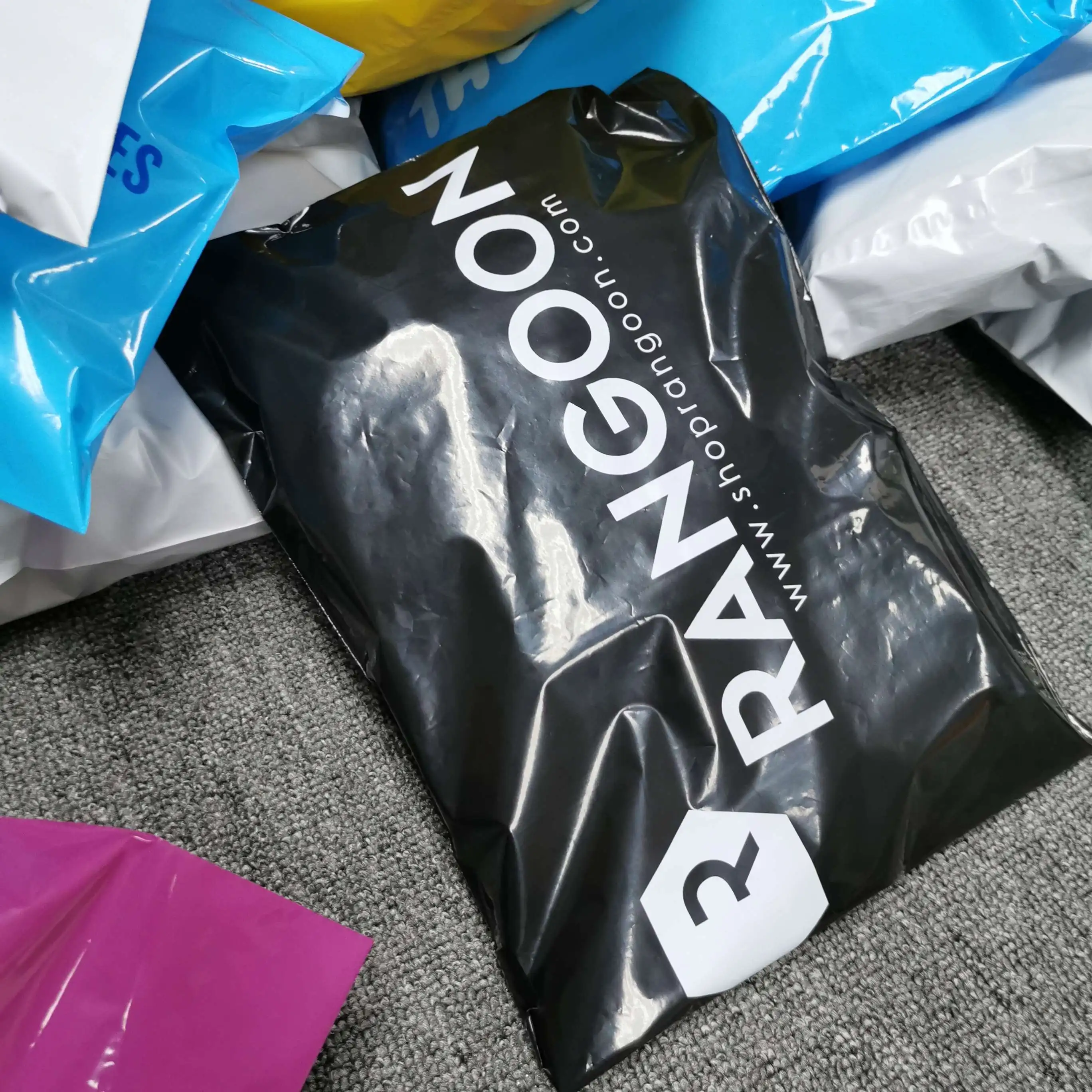 

Manufacturer biodegradable Custom black color plastic mailing bag compostable express polythene bags with logo