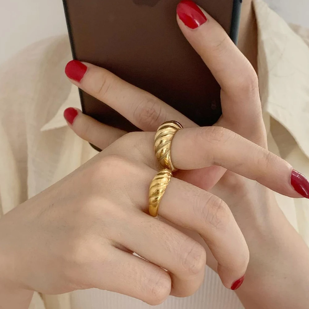 

18k Gold Plated Stainless Steel Chunky Twisted Croissant Ring Thick Stackable Ring for Women Minimalist Jewelry