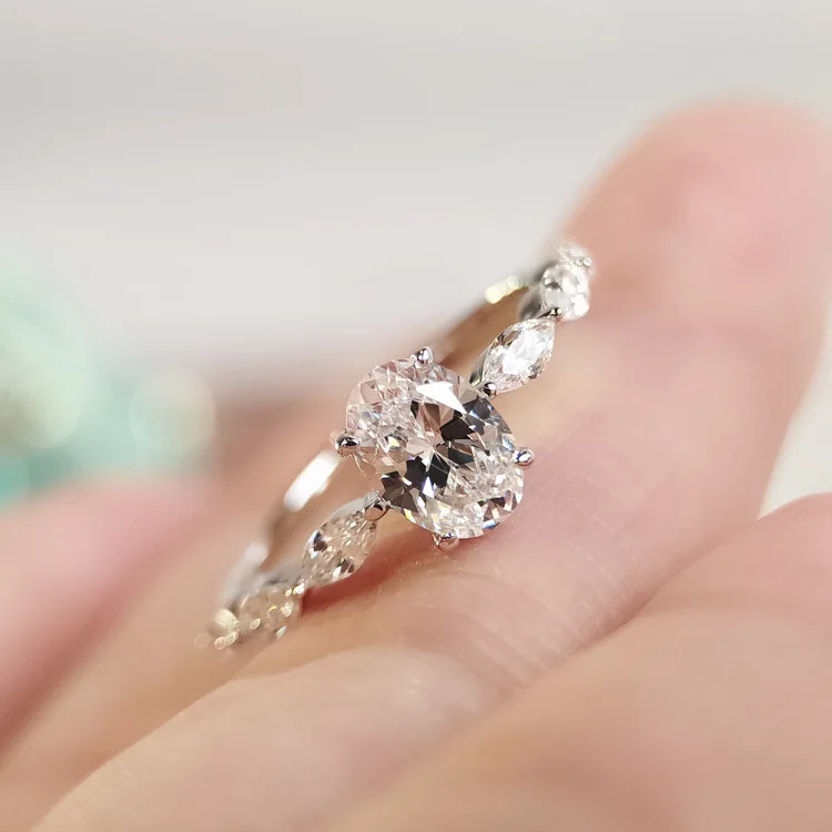

Mossom silver engagement ring hot sale INS pigeon egg diamond rings